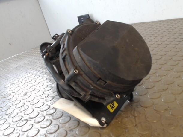 Foto: SEKUNDäRLUFTPUMPE eines Opel Vectra 1.8 Style