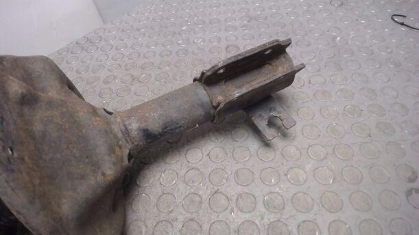 Foto: FEDERBEIN VORN LINKS eines Mazda 323 F 1.9i 16V