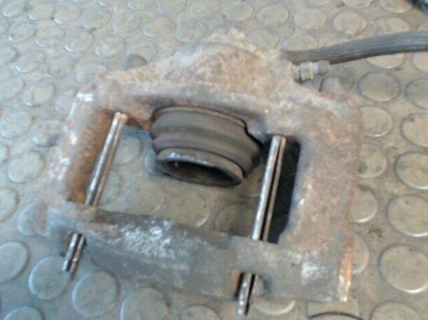 Foto: BREMSSATTEL VORN LINKS eines Opel Vectra Top