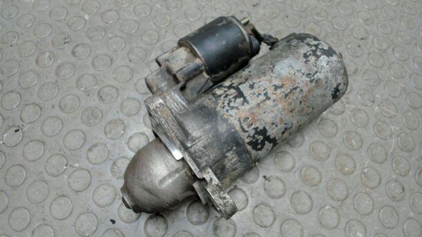 Foto: ANLASSER / STARTER BOSCH ( SCHALTGETRIEBE ) eines Ford Sierra