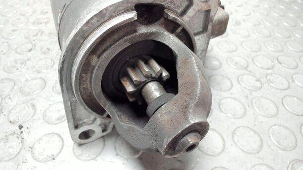 Foto: ANLASSER / STARTER BOSCH ( SCHALTGETRIEBE ) eines Ford Sierra
