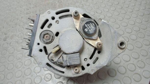 Foto: LICHTMASCHINE / GENERATOR ( 70A ) eines Ford Sierra
