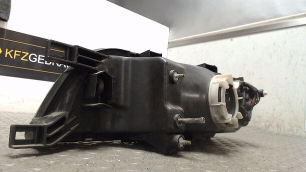 Foto: SCHEINWERFER RECHTS eines Nissan Almera 1.4 Club