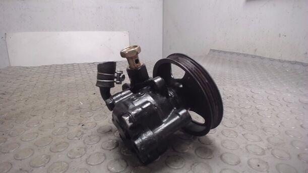 Foto: PUMPE SERVOLENKUNG eines Nissan Almera 1.4 Club