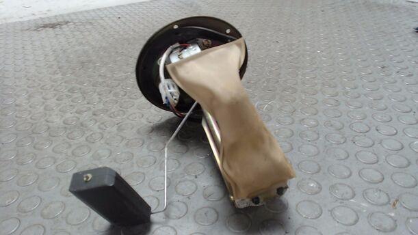 Foto: KRAFTSTOFFPUMPE eines Mazda Demio 1.4