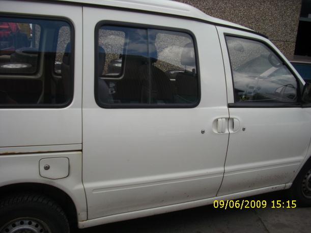 Foto: LADERAUMTÜR/ SCHIEBETÜR HINTEN RECHTS eines Nissan Vanette Cargo