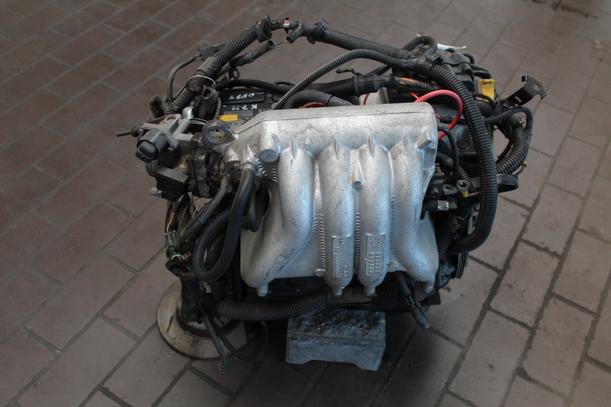 Foto: MOTOR K7M772 (Blechölwanne) eines Renault Megane 1.6 Exclusive