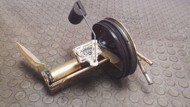 Foto: KRAFTSTOFFPUMPE eines Toyota Corolla 1.4 Exclusive