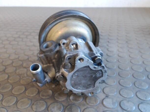 Foto: PUMPE SERVOLENKUNG eines Fiat Bravo 1.8 16V CD