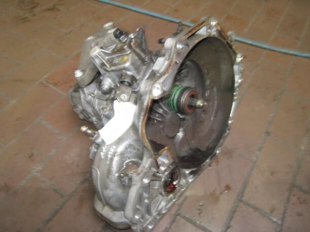 Foto: SCHALTGETRIEBE 5-GANG eines Opel Astra 1.6 Caravan Exclusive