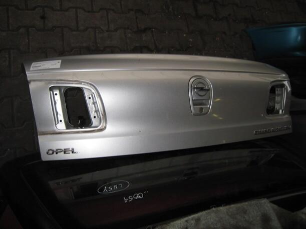 Foto: HECKKLAPPE / HECKDECKEL eines Opel Omega 2.0 16V Exclusive