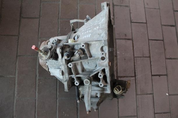 Foto: SCHALTGETRIEBE 5-GANG 20DL72 eines Peugeot 206 D 70 Exclusive