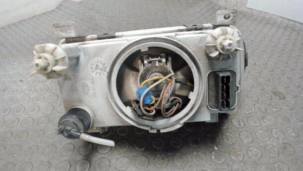 Foto: SCHEINWERFER LINKS ( VOR FACELIFT ) eines Skoda Felicia Combi 1.3 CLX