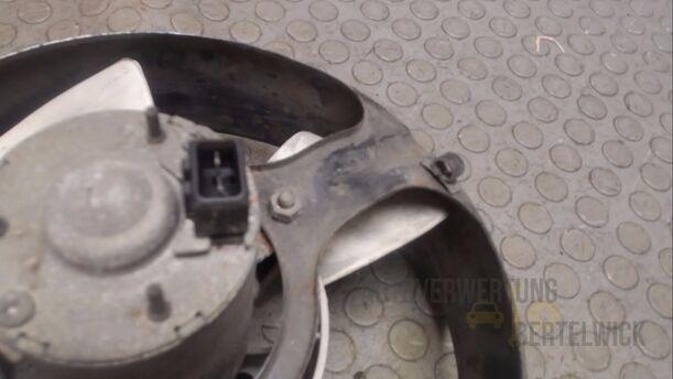 Foto: ELEKTROLÜFTER eines Skoda Felicia Combi 1.3 CLX