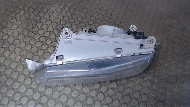 Foto: SCHEINWERFER LINKS eines Daewoo Nexia 1.5 Exclusive