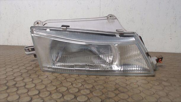 Foto: SCHEINWERFER RECHTS eines Daewoo Nexia 1.5 Exclusive
