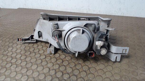 Foto: SCHEINWERFER RECHTS eines Daewoo Nexia 1.5 Exclusive