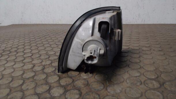 Foto: BLINKER / BLINKLEUCHTE LINKS eines Daewoo Nexia 1.5 Exclusive