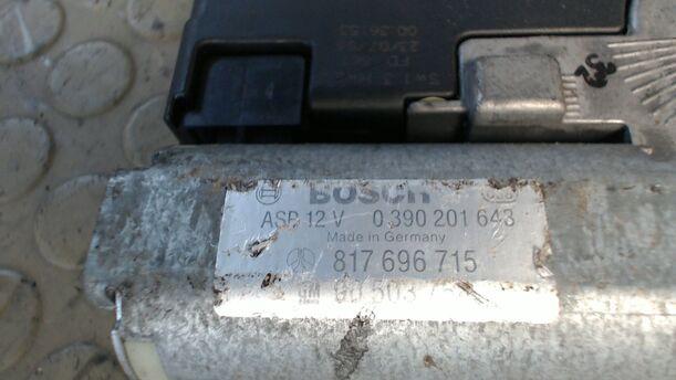 Foto: MOTOR SCHIEBEDACH eines Opel Astra EX