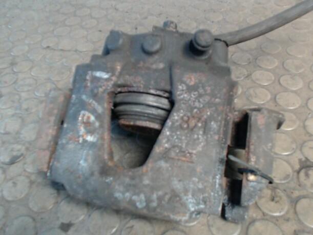 Foto: BREMSSATTEL VORN LINKS eines Opel Vectra Top