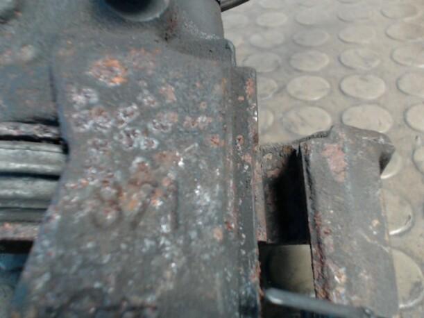 Foto: BREMSSATTEL VORN LINKS eines Opel Vectra Top