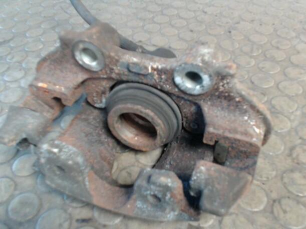 Foto: BREMSSATTEL VORN LINKS eines Opel Vectra Top