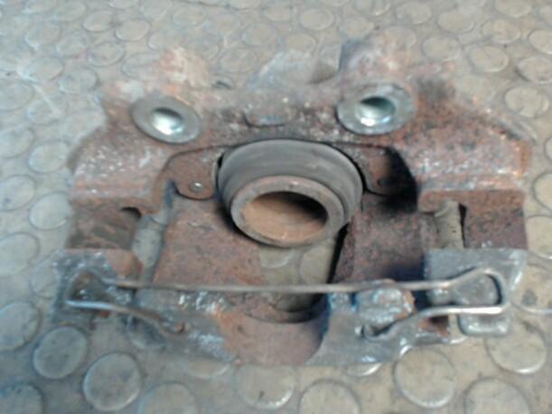 Foto: BREMSSATTEL VORN RECHTS eines Opel Vectra Top