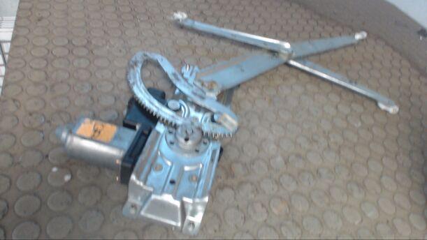 Foto: FENSTERHEBER ELEKTR VORN RECHTS (2/3-TÜRER) eines Opel Corsa Exclusive