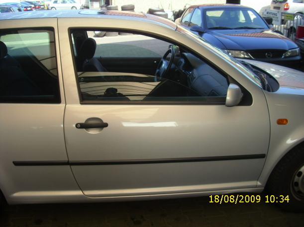 Foto: TÜR VORNE RECHTS (3-TÜrer) eines VW Golf 1.4 Exclusive