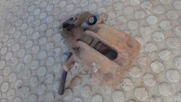 Foto: BREMSSATTEL HINTEN LINKS eines VW Golf 1.8 Exclusive