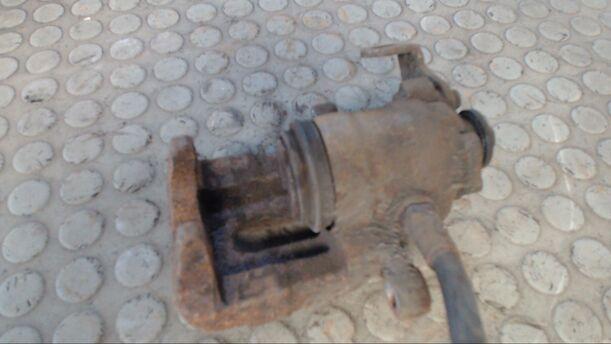 Foto: BREMSSATTEL HINTEN LINKS eines VW Golf 1.8 Exclusive