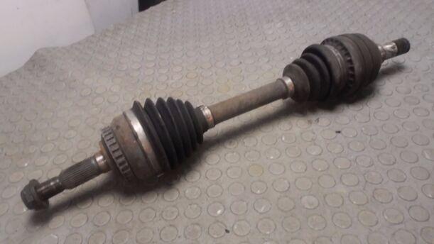 Foto: ANTRIEBSWELLE LINKS eines Saab 900 2.0i