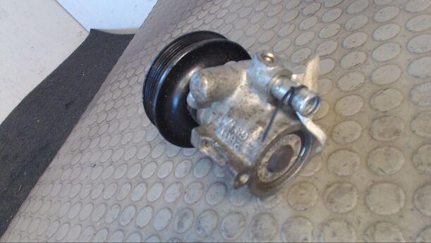 Foto: LENKGETRIEBEPUMPE eines VW Golf 1.4