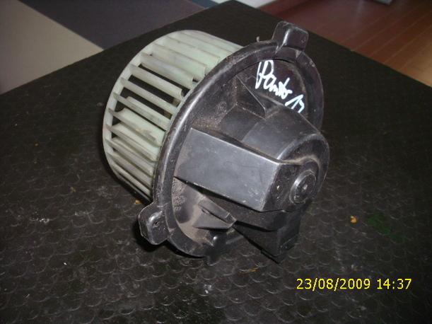 Foto: HEIZUNGSGEBLÄSE eines Fiat Punto 55 S