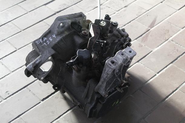 Foto: SCHALTGETRIEBE 5-GANG DEA eines VW Golf 1.9 TDI Classic