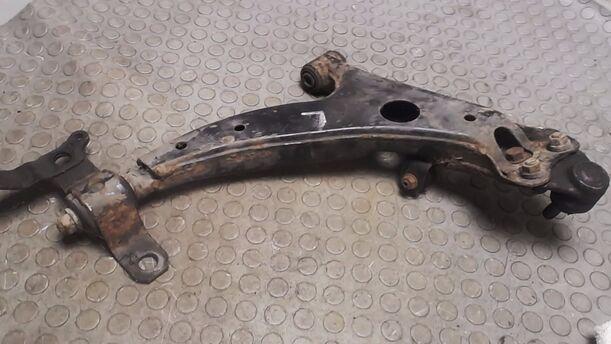 Foto: QUERLENKER VORN LINKS eines Toyota Corolla 1.4 Combispace