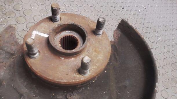 Foto: ACHSSCHENKEL VORNE LINKS eines Toyota Corolla 1.4 Combispace