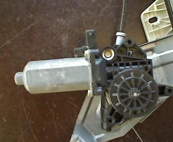 Foto: FENSTERHEBER MIT MOTOR VL eines Renault Espace 2.0