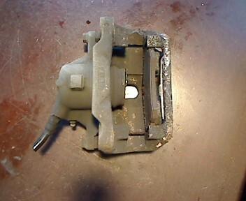 Foto: BREMSSATTEL VL eines Renault Espace 2.0