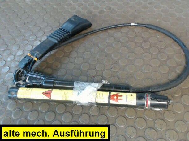 Foto: GURTSTRAFFER VORN LINKS eines Opel Omega Caravan 2.0 16V CD