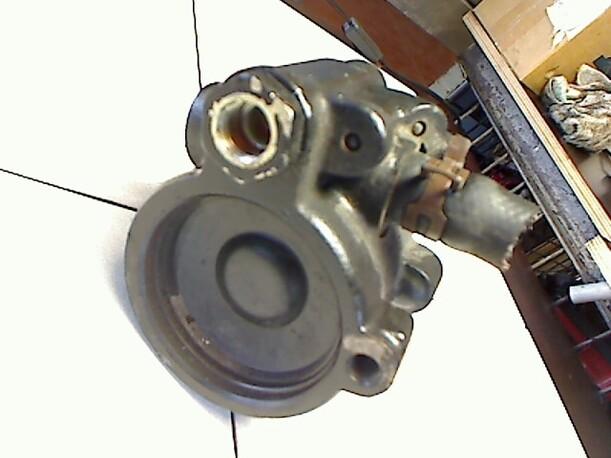 Foto: LENKGETRIEBEPUMPE eines Renault Megane 1.6