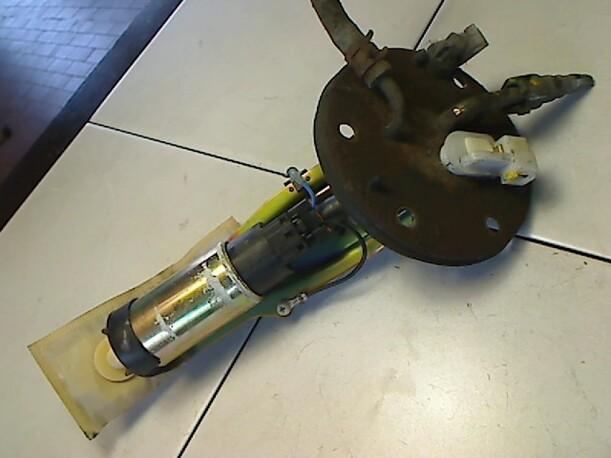Foto: KRAFTSTOFFPUMPE eines Honda Shuttle 2.3i