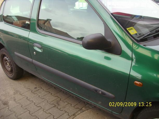 Foto: TÜR RECHTS (3-Türer) eines Renault Clio 1.2 Classic
