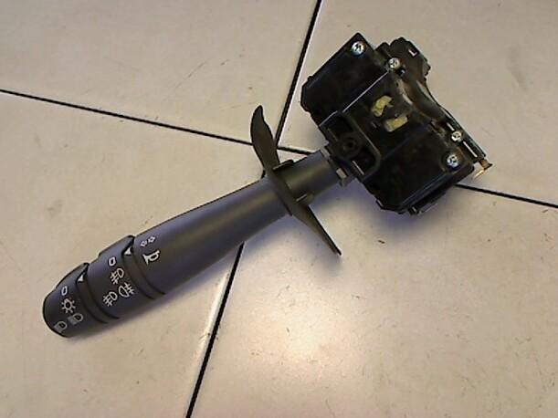 Foto: BLINKSCHALTER/KOMBISCHALTER L eines Renault Clio 1.2