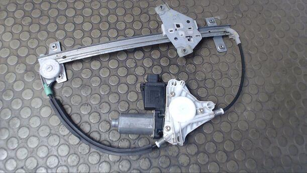Foto: FENSTERHEBER HINTEN LINKS eines Mitsubishi Carisma 1600 Combispace