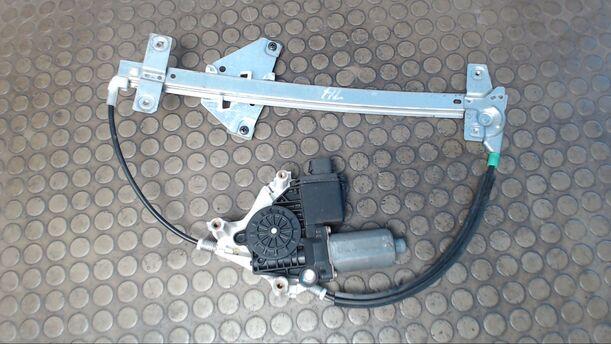 Foto: FENSTERHEBER HINTEN LINKS eines Mitsubishi Carisma 1600 Combispace