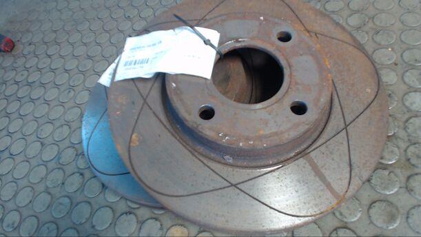 Foto: BREMSSCHEIBENPAAR VORN eines Ford Scorpio Turnier