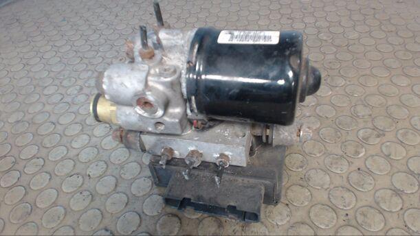 Foto: HAUPTBREMSAGGREGAT ABS eines Ford Scorpio Turnier