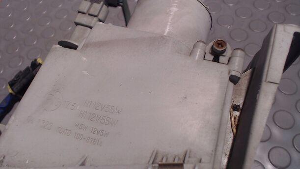 Foto: SCHEINWERFER LINKS eines Mazda 626 2.0i S
