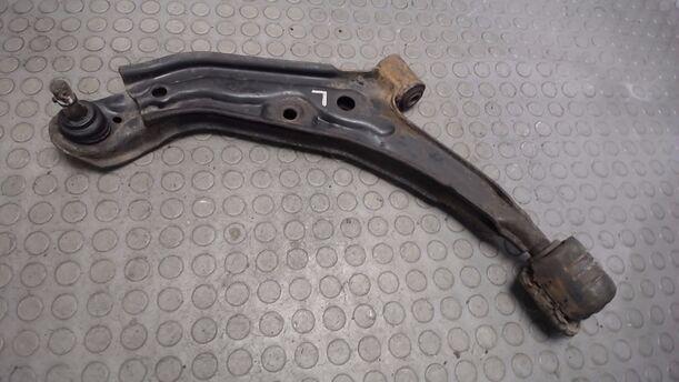 Foto: QUERLENKER VORN LINKS eines Nissan Almera 1.4 S
